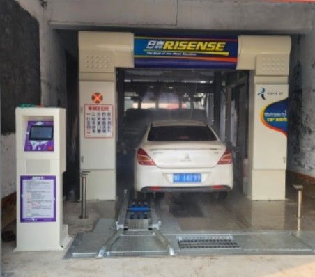 Volledig automatische ExpressTunnel Autoverwasser met 9 borstels