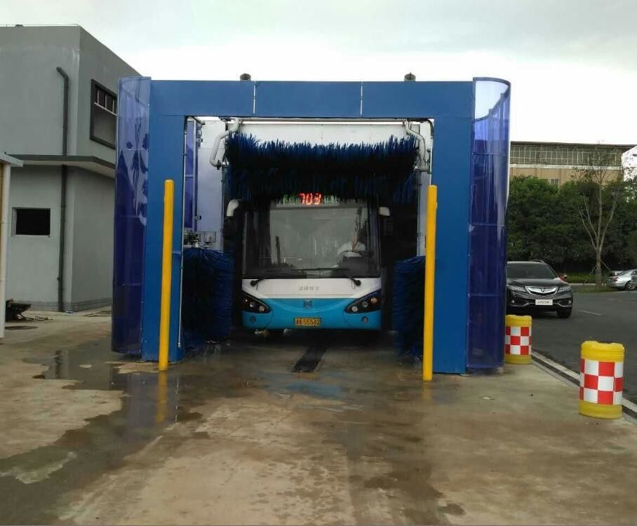 3 borstels Automatische autoverwasser met luchtdroger Grootte 2150*4680*5200mm