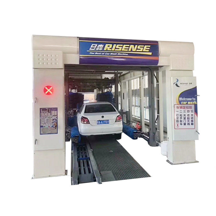 Reinig uw auto met 9 borstels